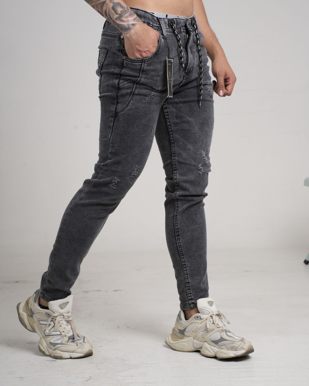 Jean tipo Yogger Tono Gris