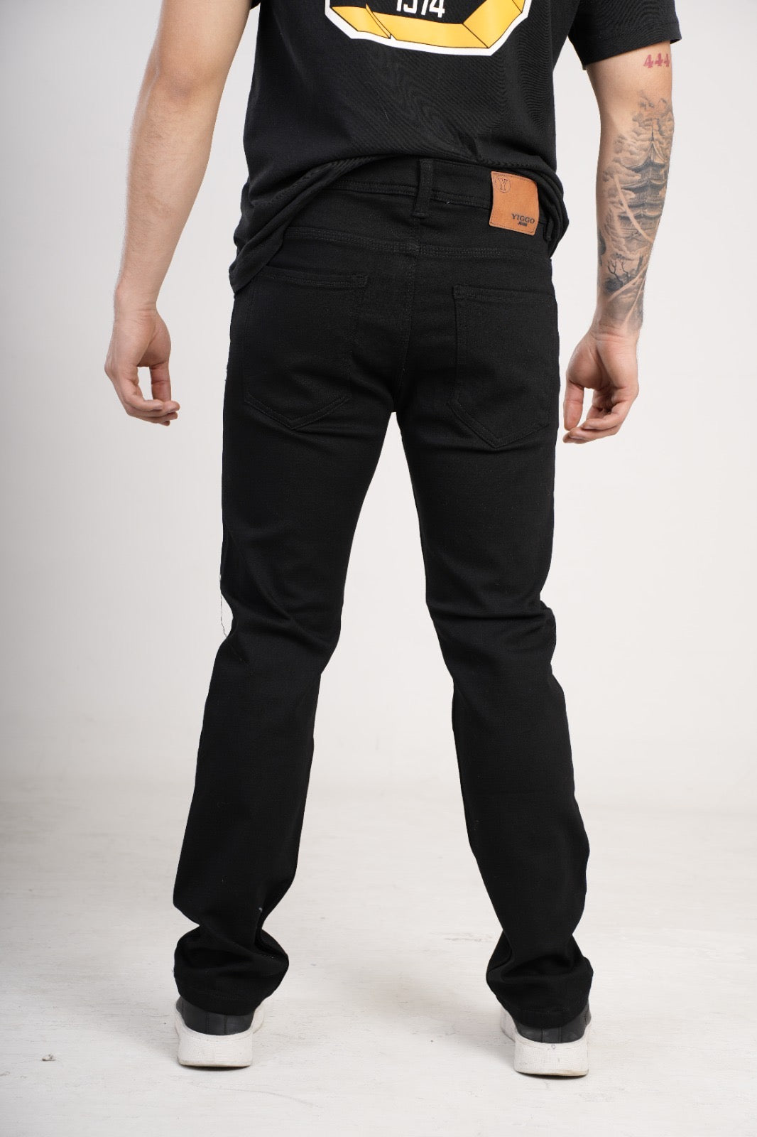 Pantalón clásico en Jean bota recta negro