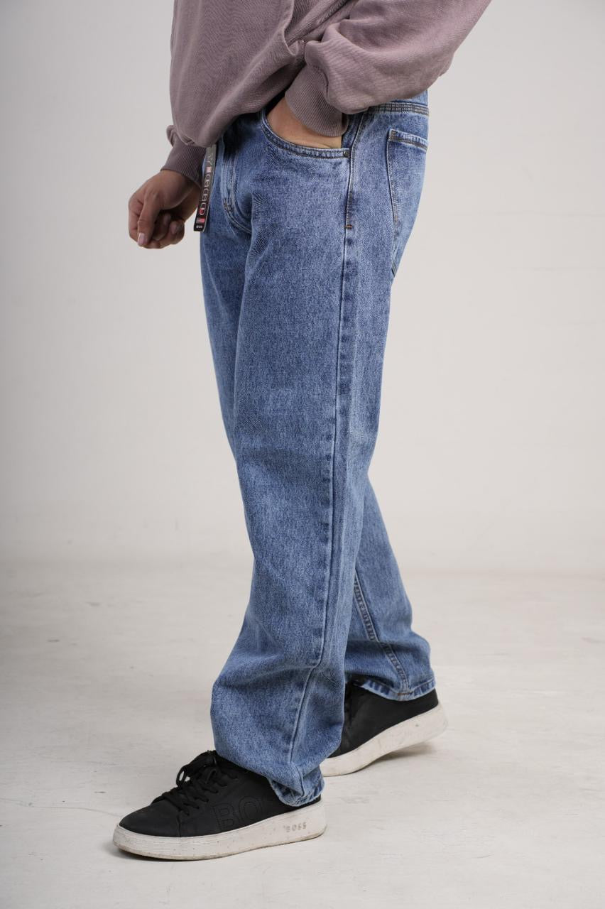 Pantalón en Jean rígido clásico ancho frosteado medio