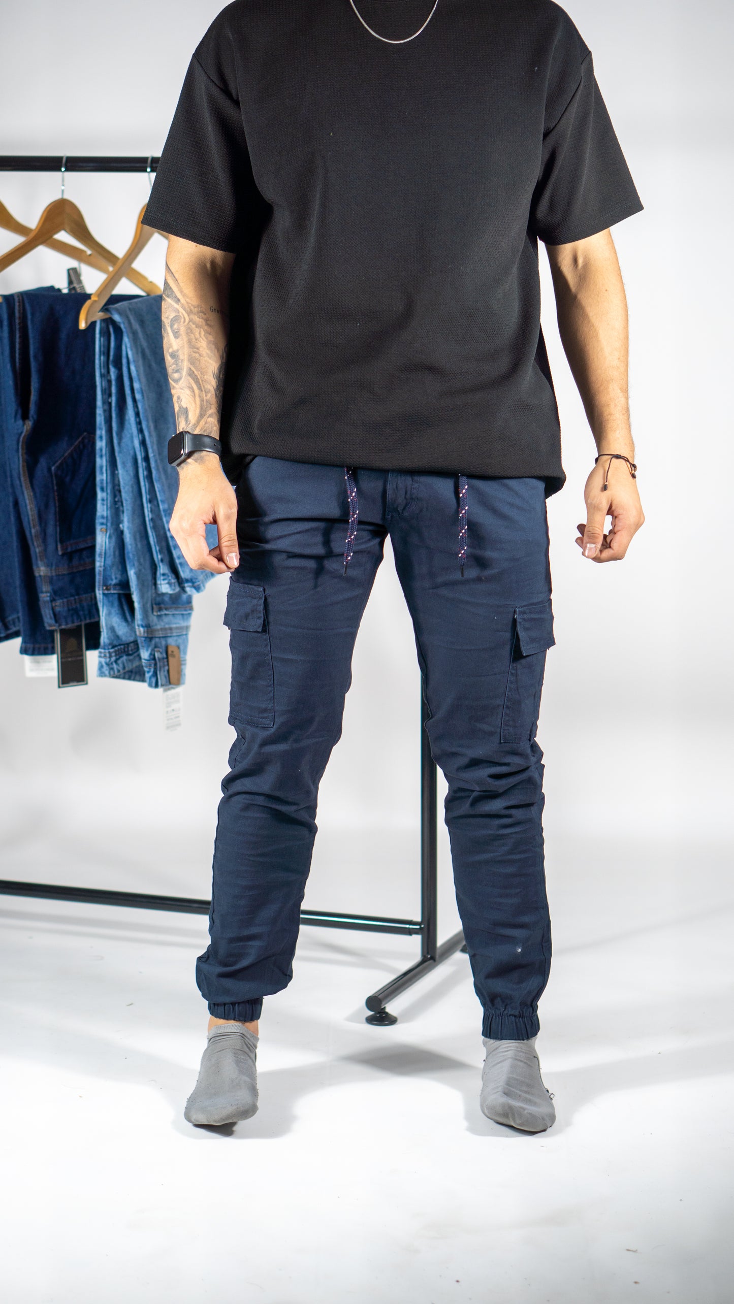 Pantalón tipo Cargo camuflado en drill Tono Azul