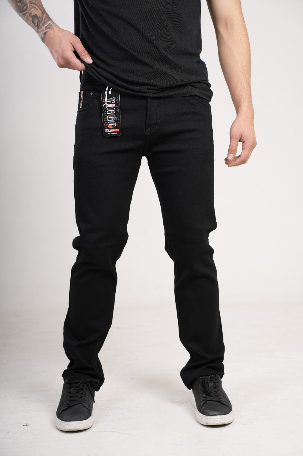 Pantalón clásico en Jean bota recta negro
