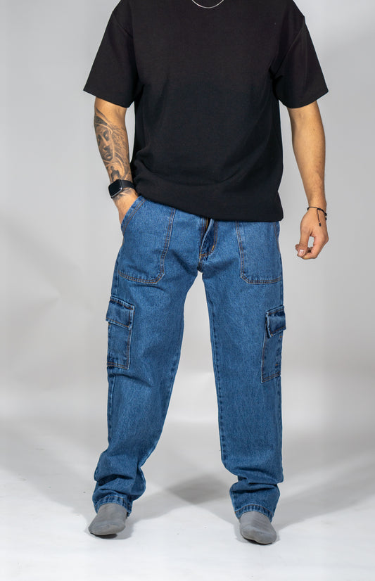 Pantalón en Jean Cargo Tipo Baggy en Tono Azul Medio