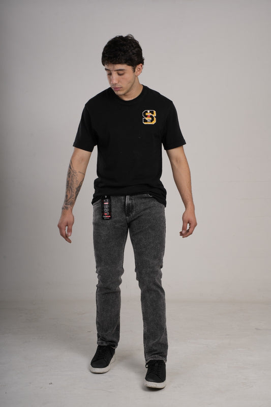 Pantalón en Jean clásico bota recta gris