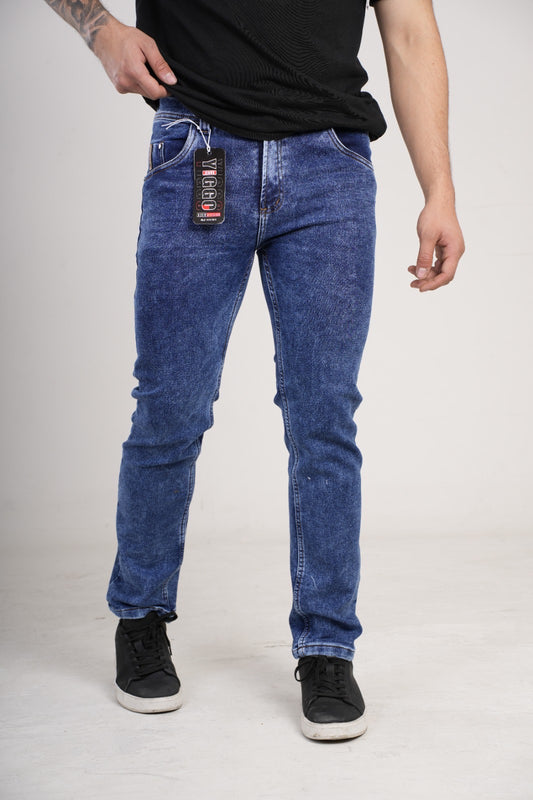 Pantalón en Jean clásico bota recta frosteado